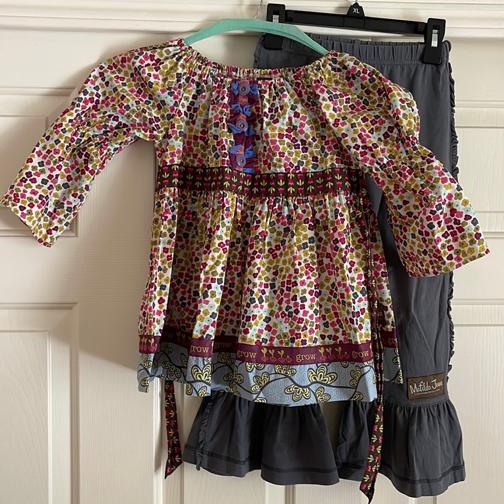 Like new Matilda Jane peplum top and belle bottom pants. Both are size 6.